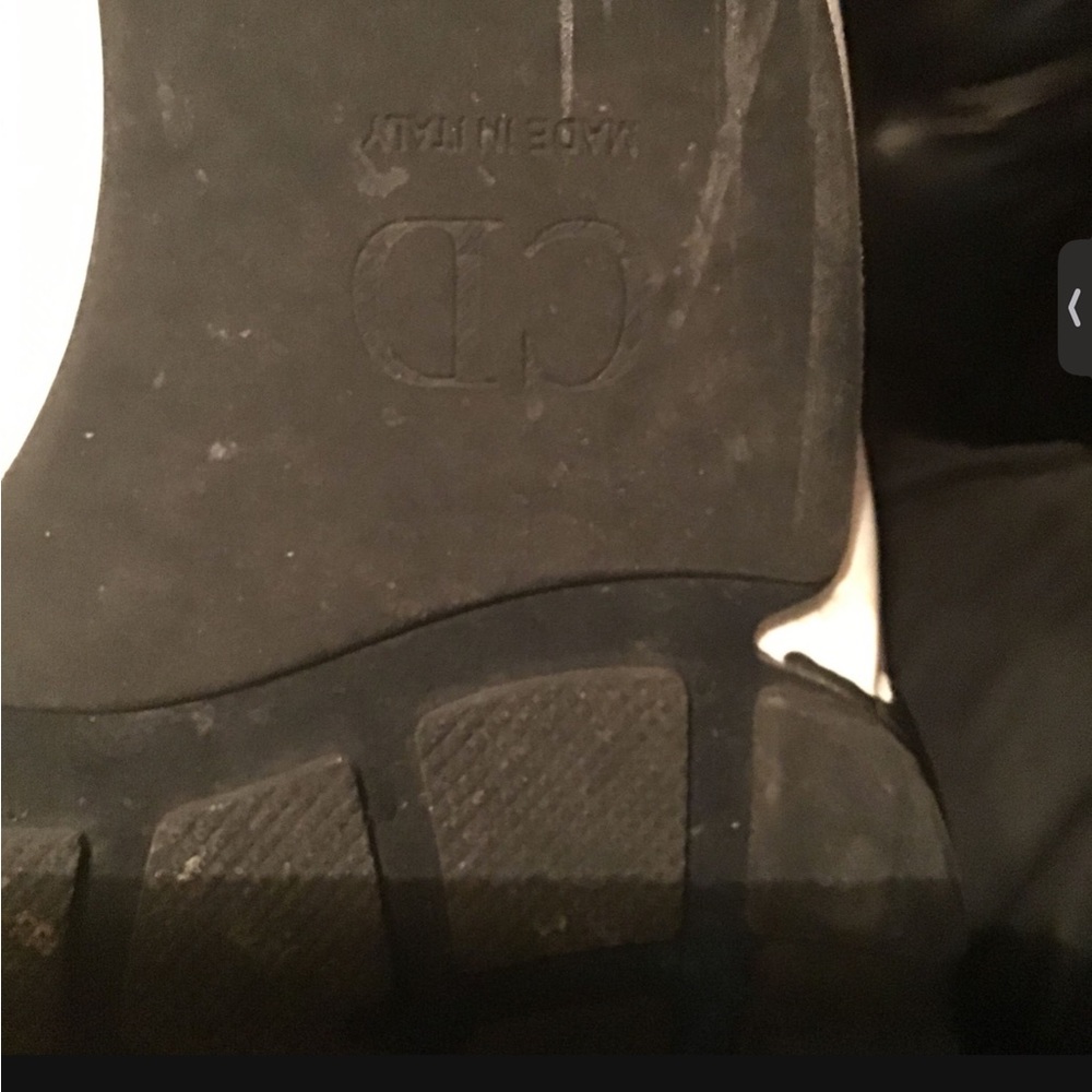 Had these a year long wore them twice And put them in storage . Paid 1500 - Picture 3 of 4